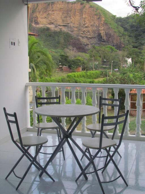 Casa Familiar Y De Descanso Villa Lorenza - Apulo Cund. Exteriér fotografie